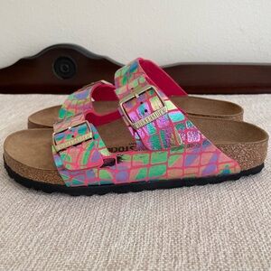 Gorgeous Birkenstock Sandals Size 9. (40) NWT
